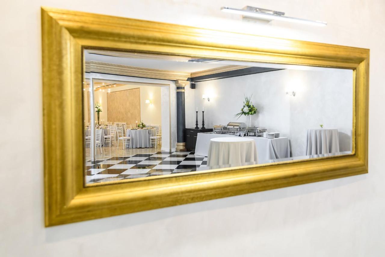 Hotel Capital With Private Wellness Nitra Luaran gambar