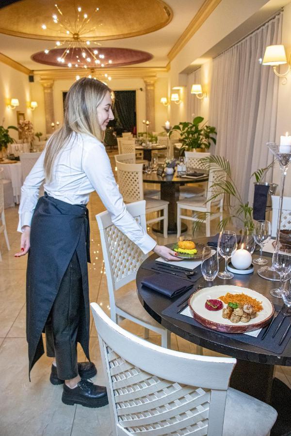 Hotel Capital With Private Wellness Nitra Luaran gambar