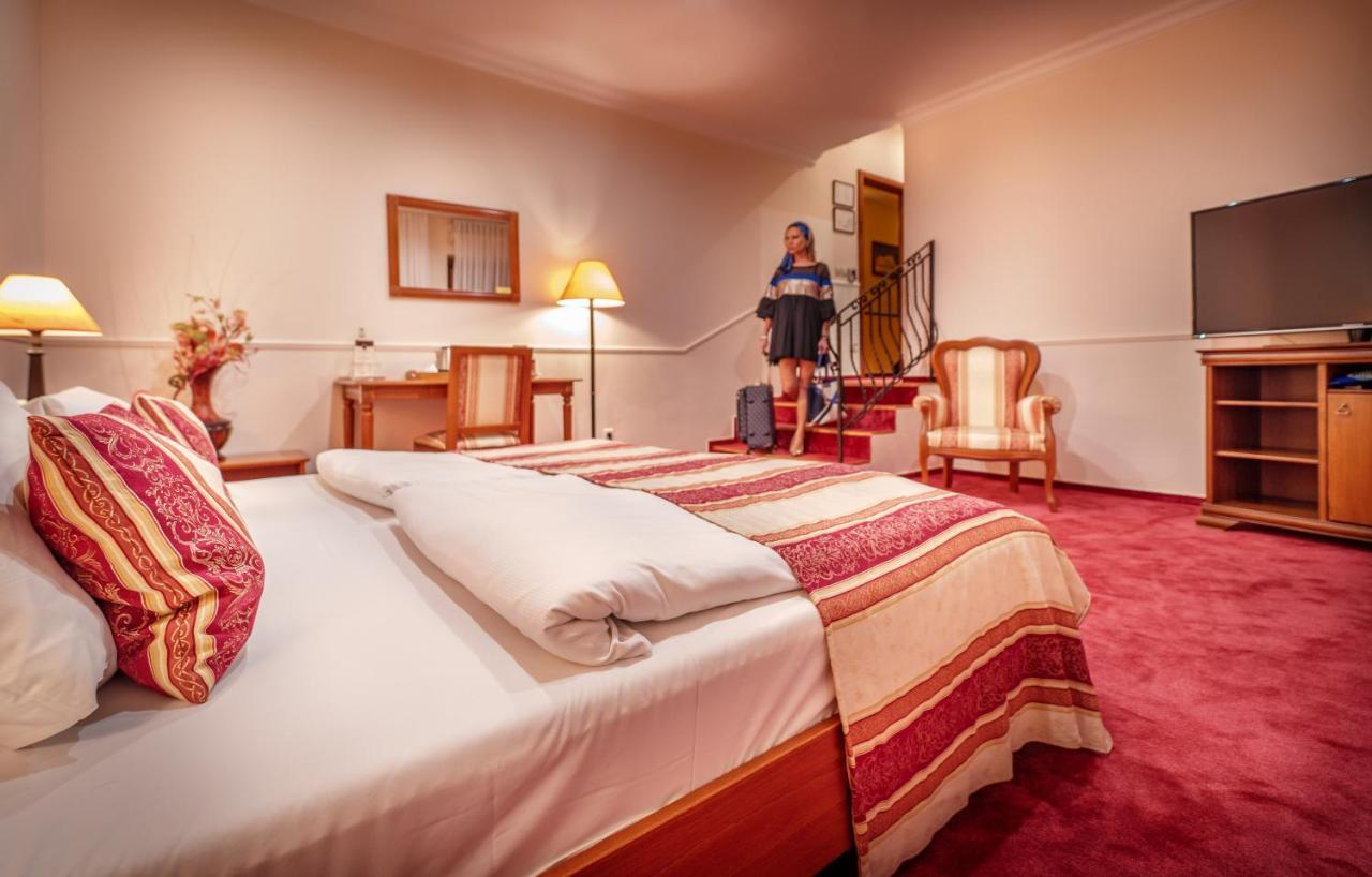 Hotel Capital With Private Wellness Nitra Luaran gambar