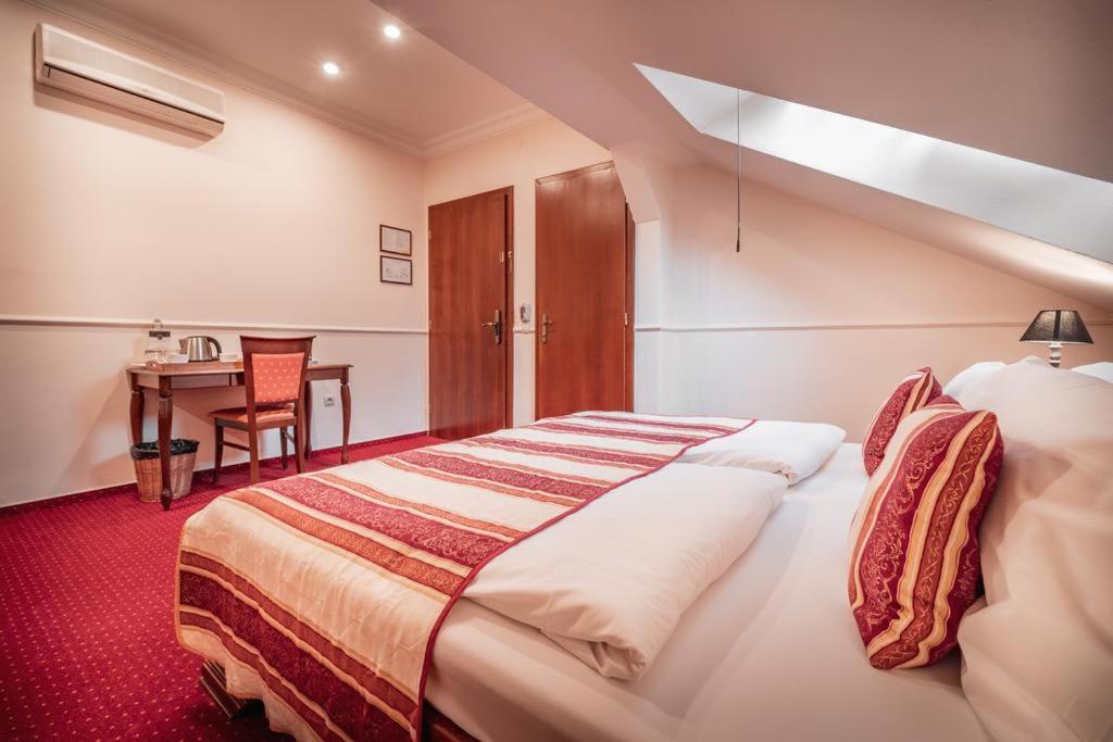 Hotel Capital With Private Wellness Nitra Luaran gambar